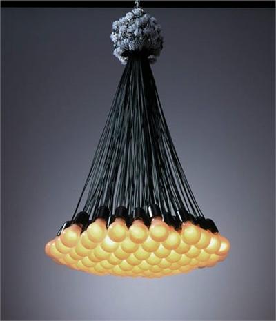 85 Lamps Chandelier Rody Graumans Droog Design 85 Lamps LED 85 Lamps Chandelier Rody Graumans Droog Design 85 Lamps LED